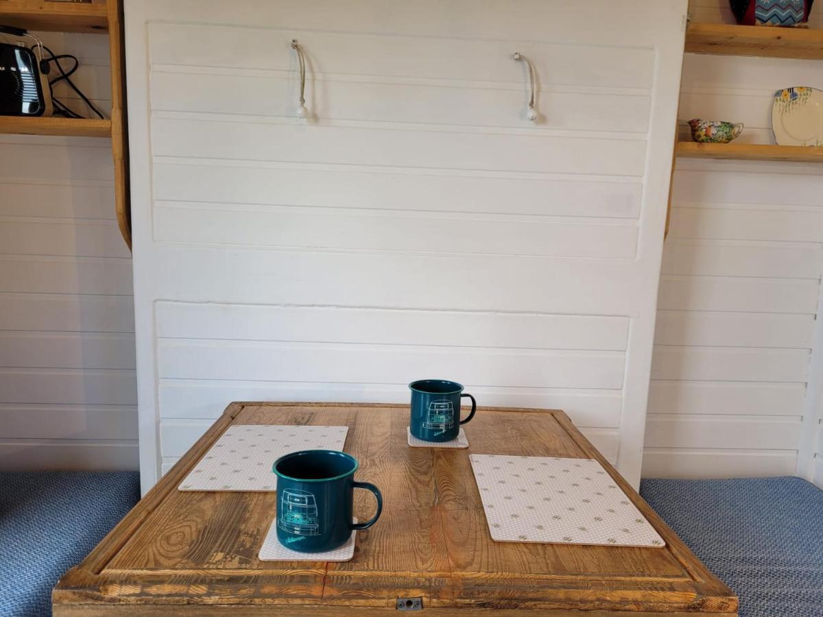The Shepherds Hut At Forestview Farm Greenisland Экстерьер фото