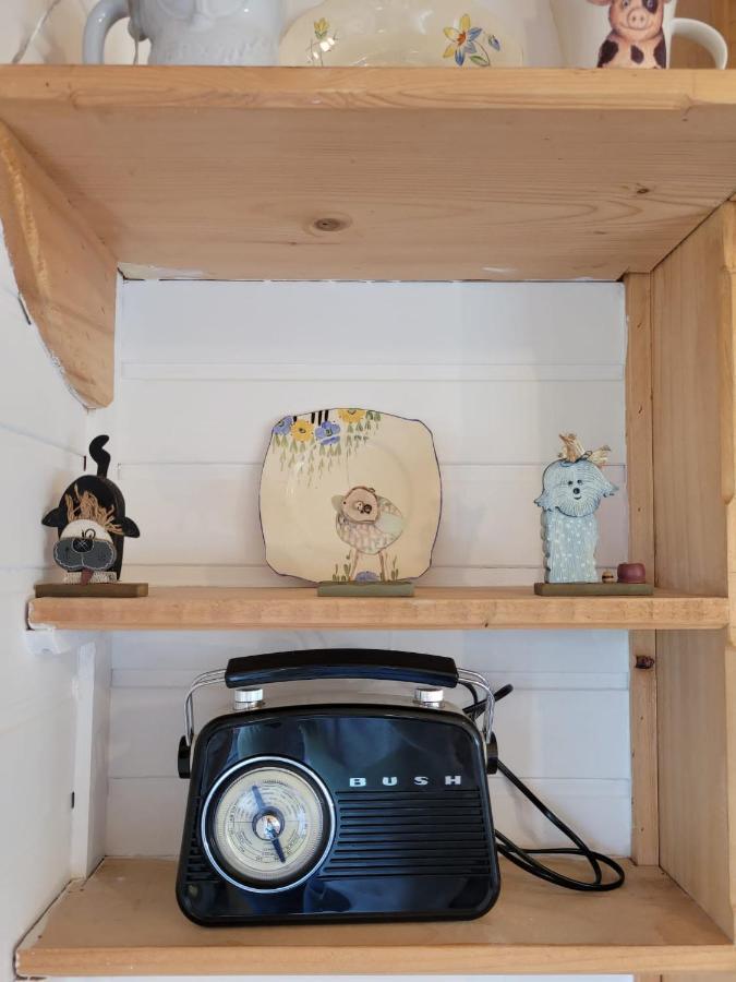 The Shepherds Hut At Forestview Farm Greenisland Экстерьер фото